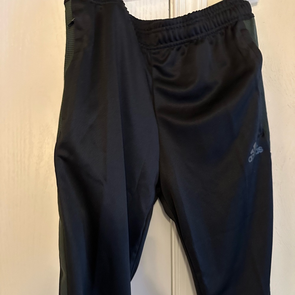 Adidas Boys Tiro pants-black with gray stripe